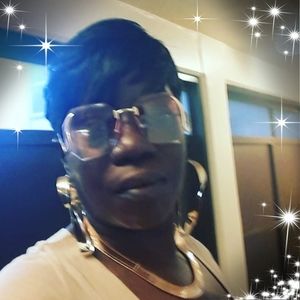 Meet your Posher, Janette